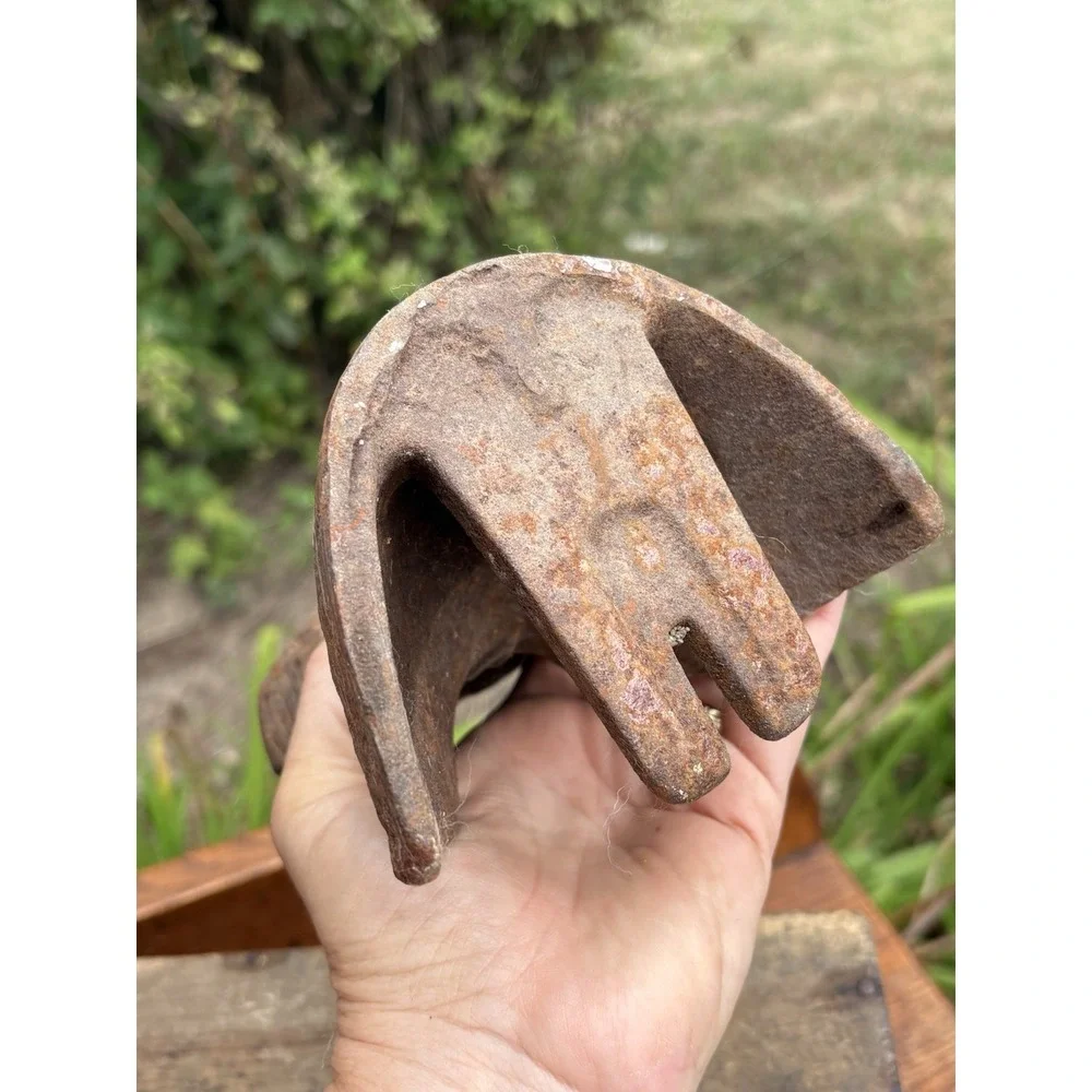 Set of 2 Antique Cast Iron Claw Feet for Bath Tub Patina Book Ends Rustic